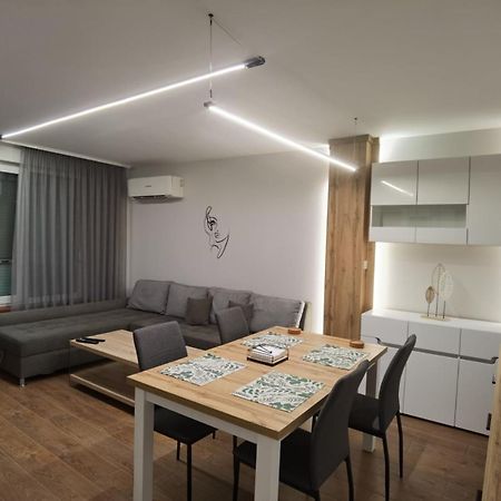 Diana Apartment Ruse Extérieur photo